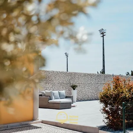 Yellow Sweet - Maria E Beatriz Casa de Férias