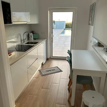 Casa de Férias Yellow Sweet - Maria E Beatriz Nazaré