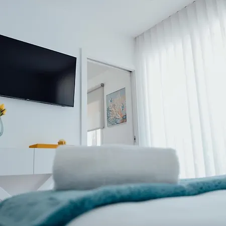 Yellow Sweet - Maria E Beatriz * 纳扎雷